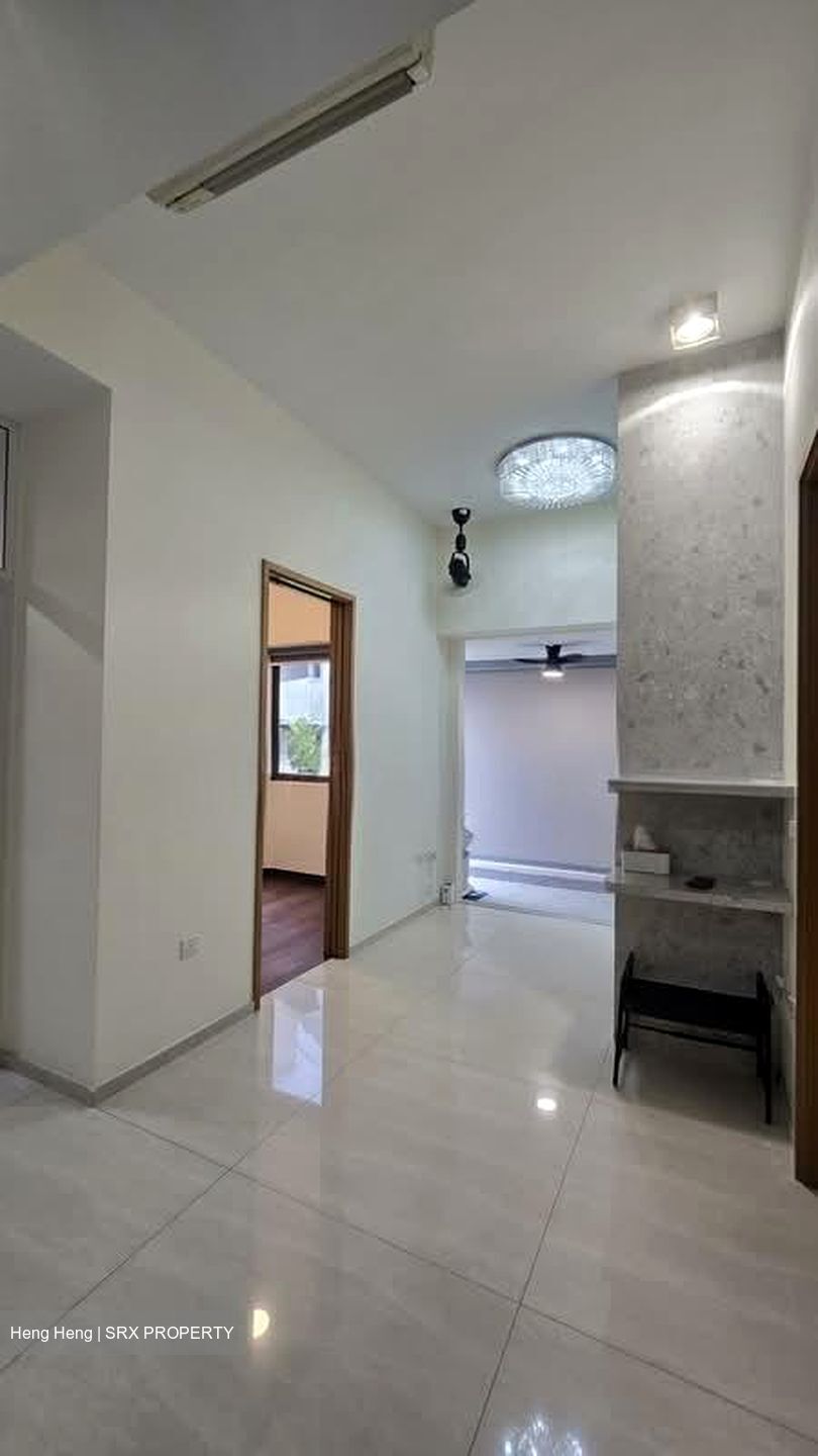 Daisy Suites (D13), Apartment #578672721